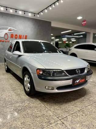 CHEVROLET VECTRA 2.0 MPFI GLS 8V GASOLINA 4P MANUAL CHEVROLET VECTRA 2.0 MPFI GLS 8V GASOLINA 4P MANUAL